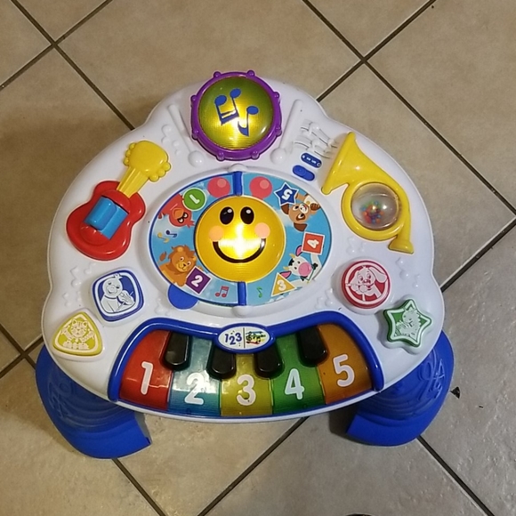 Toy - Picture 7 of 8